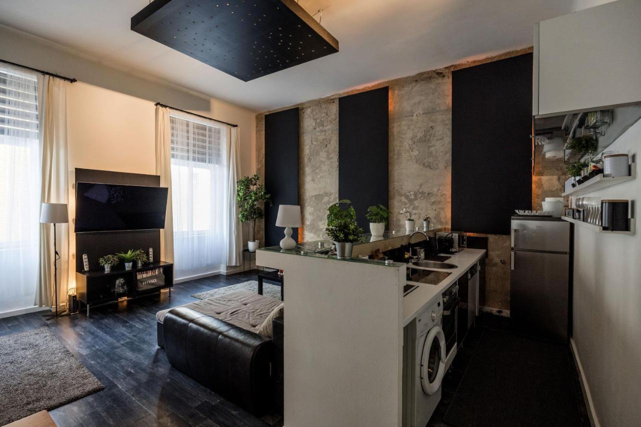 Spacious Almassy Apartamento *